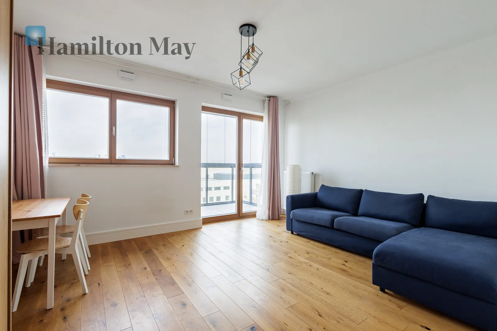 Street: Mariana Zdziechowskiego Region: Mokotów Distance to centre: 5.04 km Level: 8 Price: 3300 PLN Bedrooms: 0 Bathrooms: 1 Size: 30m2 - slider