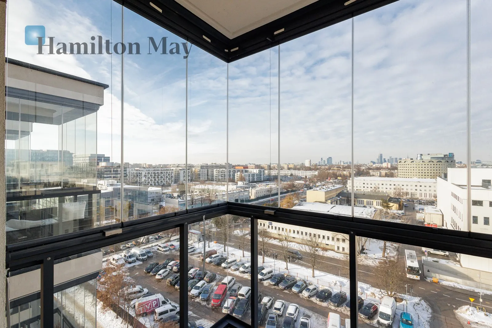 Region: Mokotów Distance to centre: 5.04 km Level: 8 Price: 3300 PLN Bedrooms: 0 Bathrooms: 1 Size: 30m2 - slider