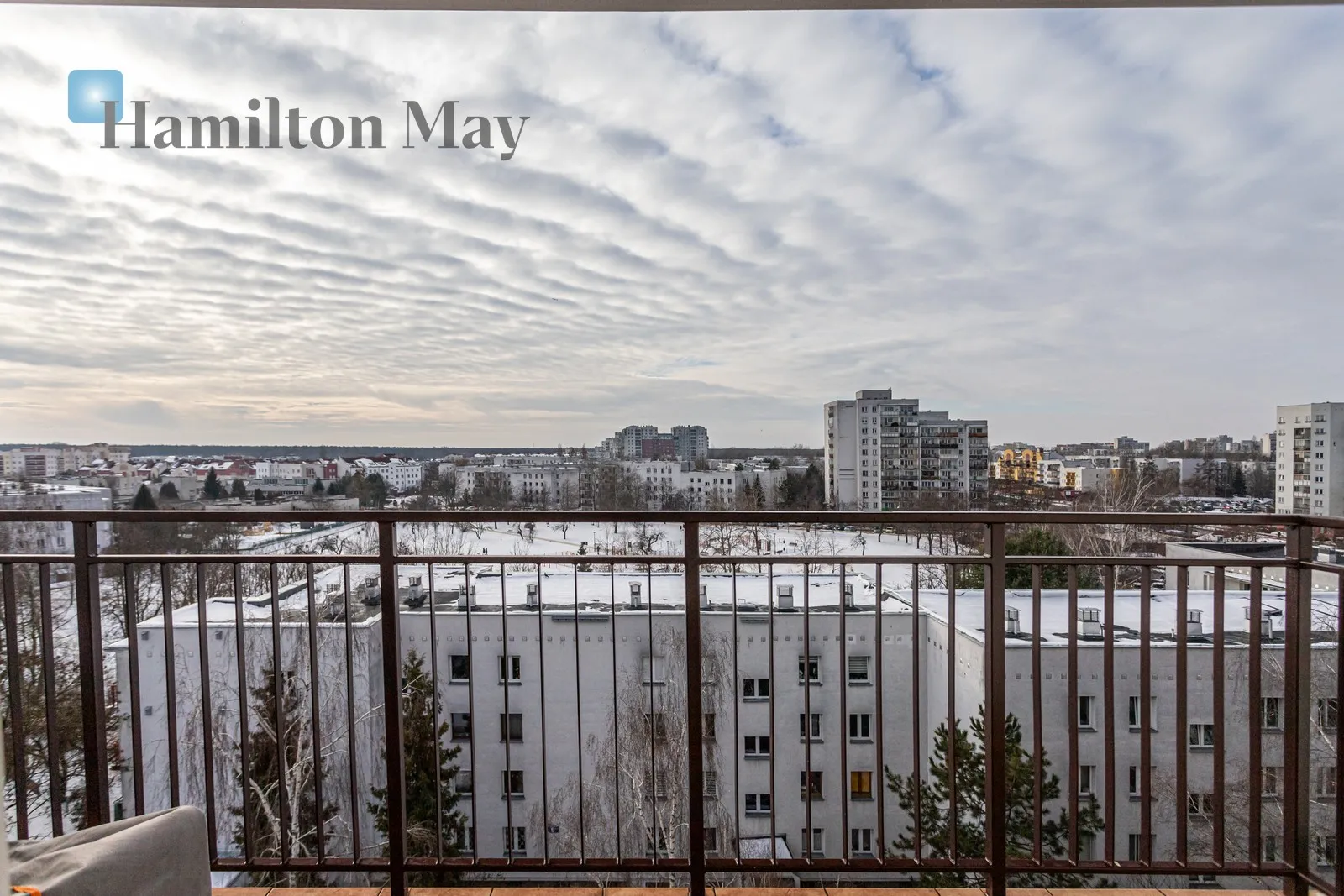 Ursynów, 3 pokoje przy metrze, 72 m², balkon i piwnica

 - slider