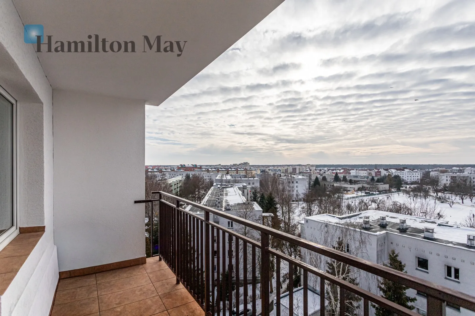 Ursynów, 3 pokoje przy metrze, 72 m², balkon i piwnica

 - slider