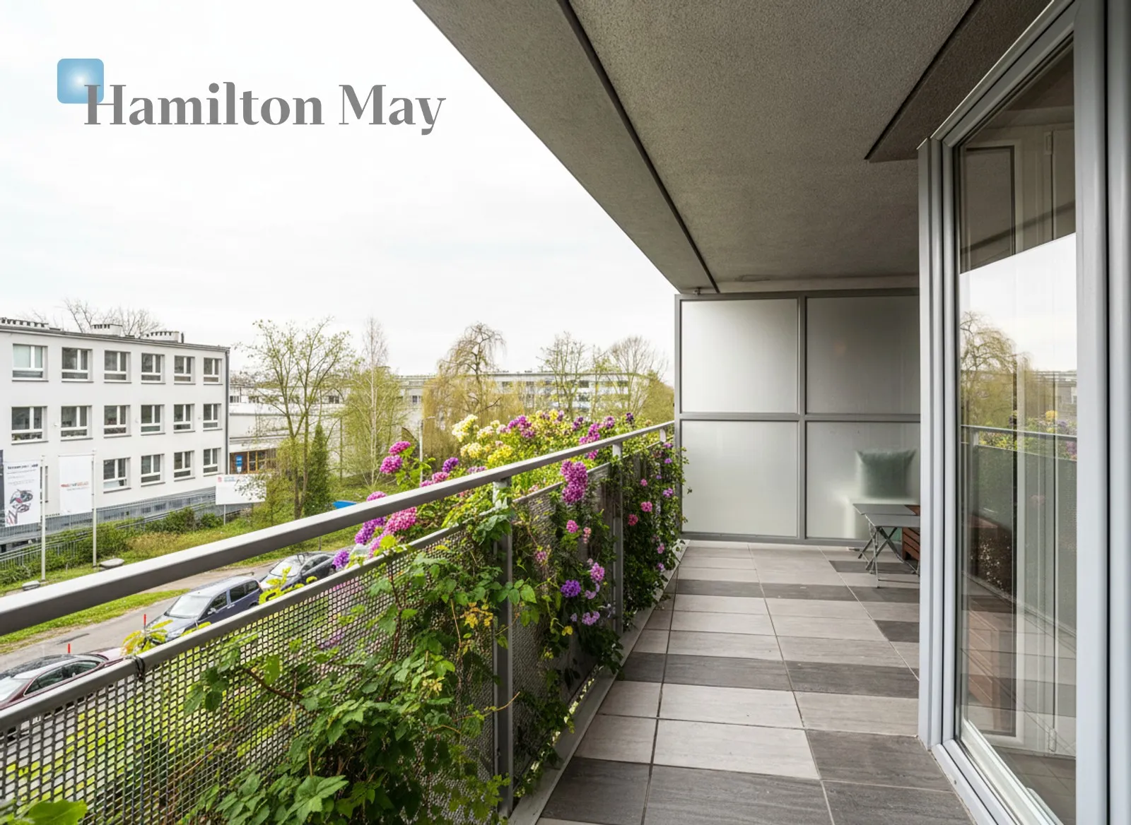 Region: Bronowice Distance to centre: 3.56 km Level: 2 Price: 4900 PLN Bedrooms: 2 Bathrooms: 1 Size: 70.64m2 - slider