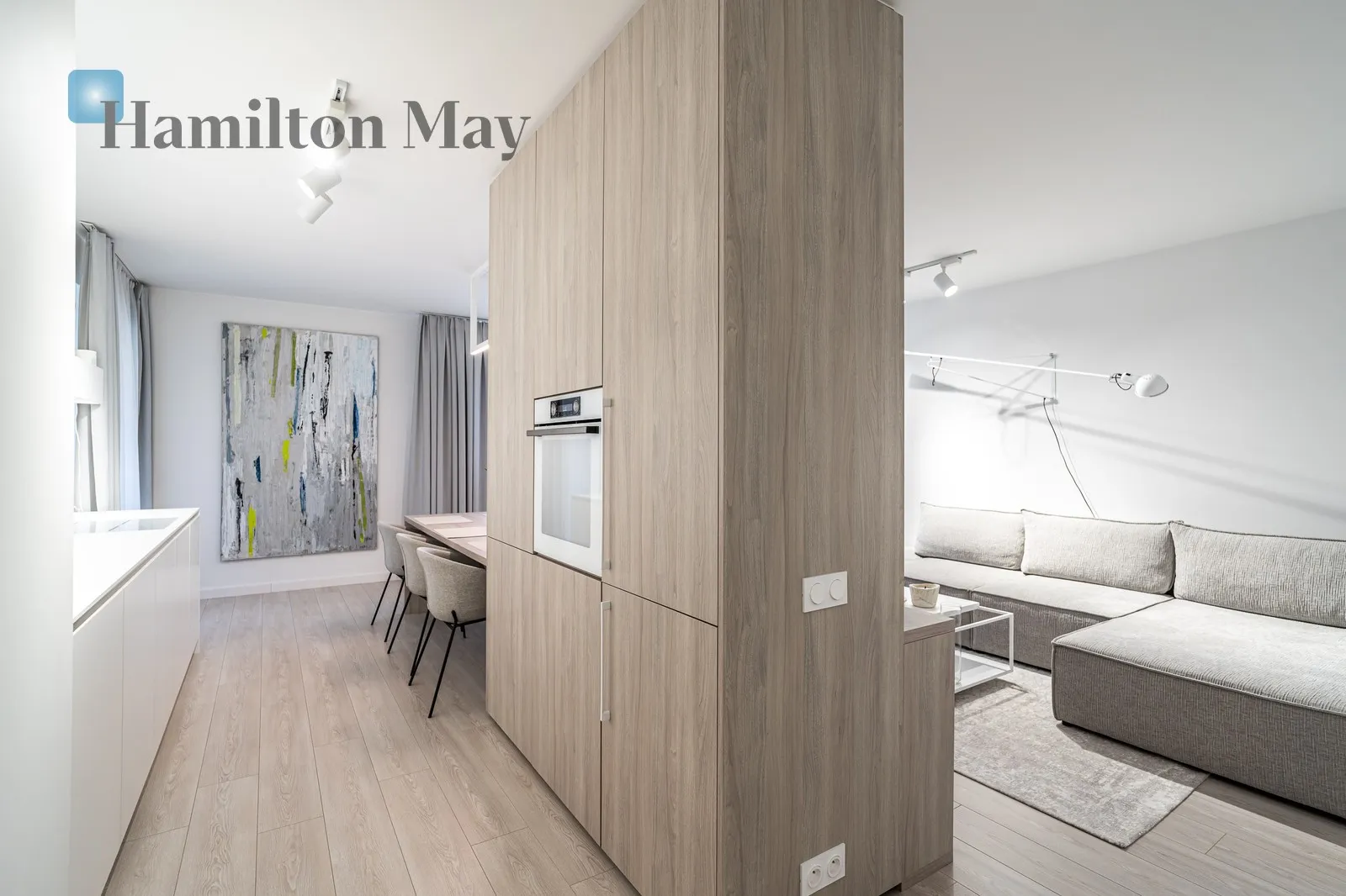 Na sprzedaż piękne mieszkanie po remoncie z loggią  - slider