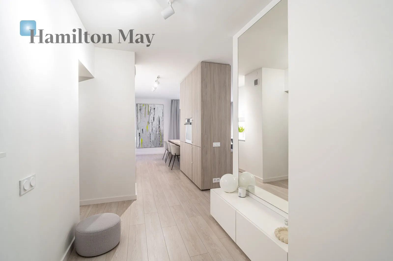 Na sprzedaż piękne mieszkanie po remoncie z loggią  - slider