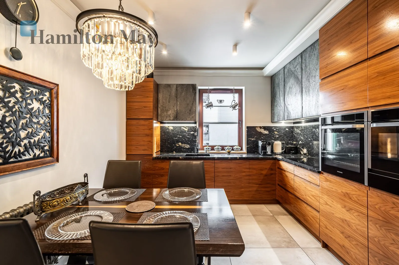 City: Kraków Street: Przemysłowa Region: Podgórze Subregion: Zabłocie Distance to centre: 2.04 km Level: 2 - slider