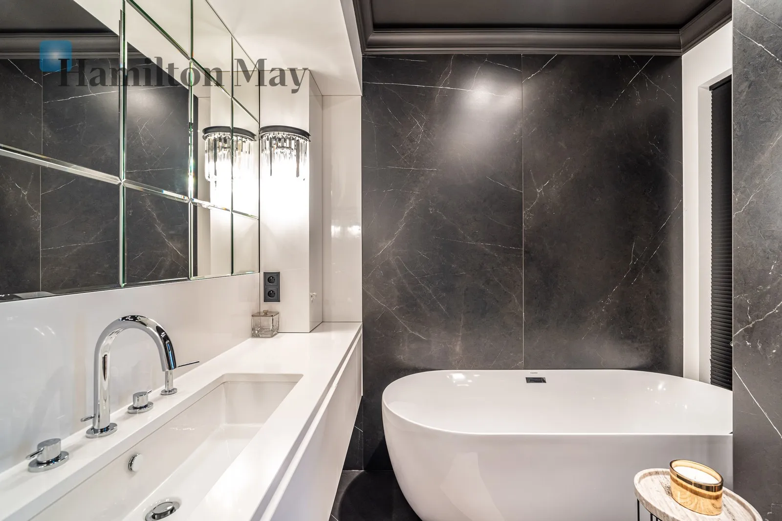 Price: 3490000 PLN Bedrooms: 3 Bathrooms: 3 Size: 133.12m2 - slider