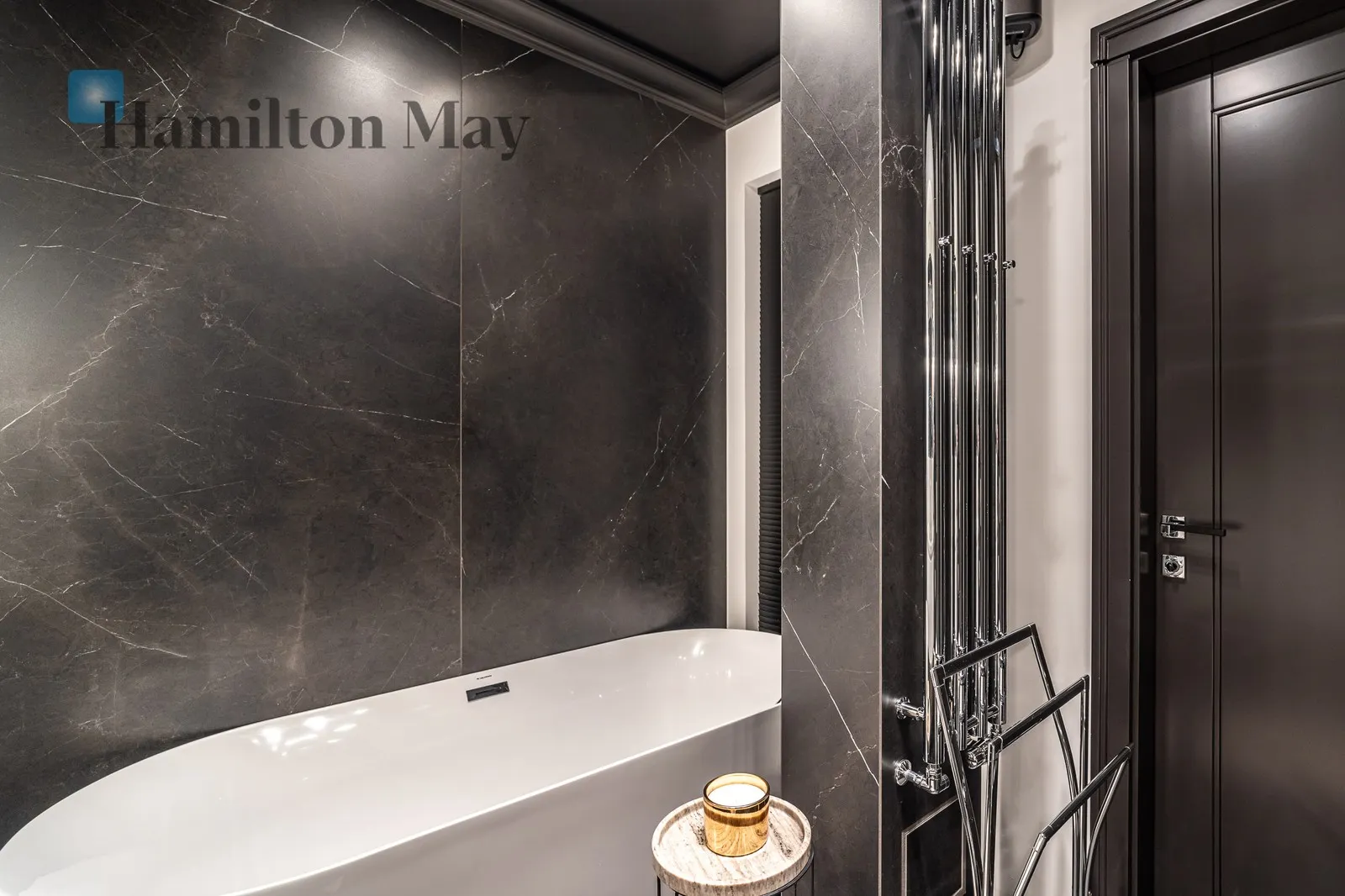 Bedrooms: 3 Bathrooms: 3 Size: 133.12m2 Price/m2: 26217 PLN - slider