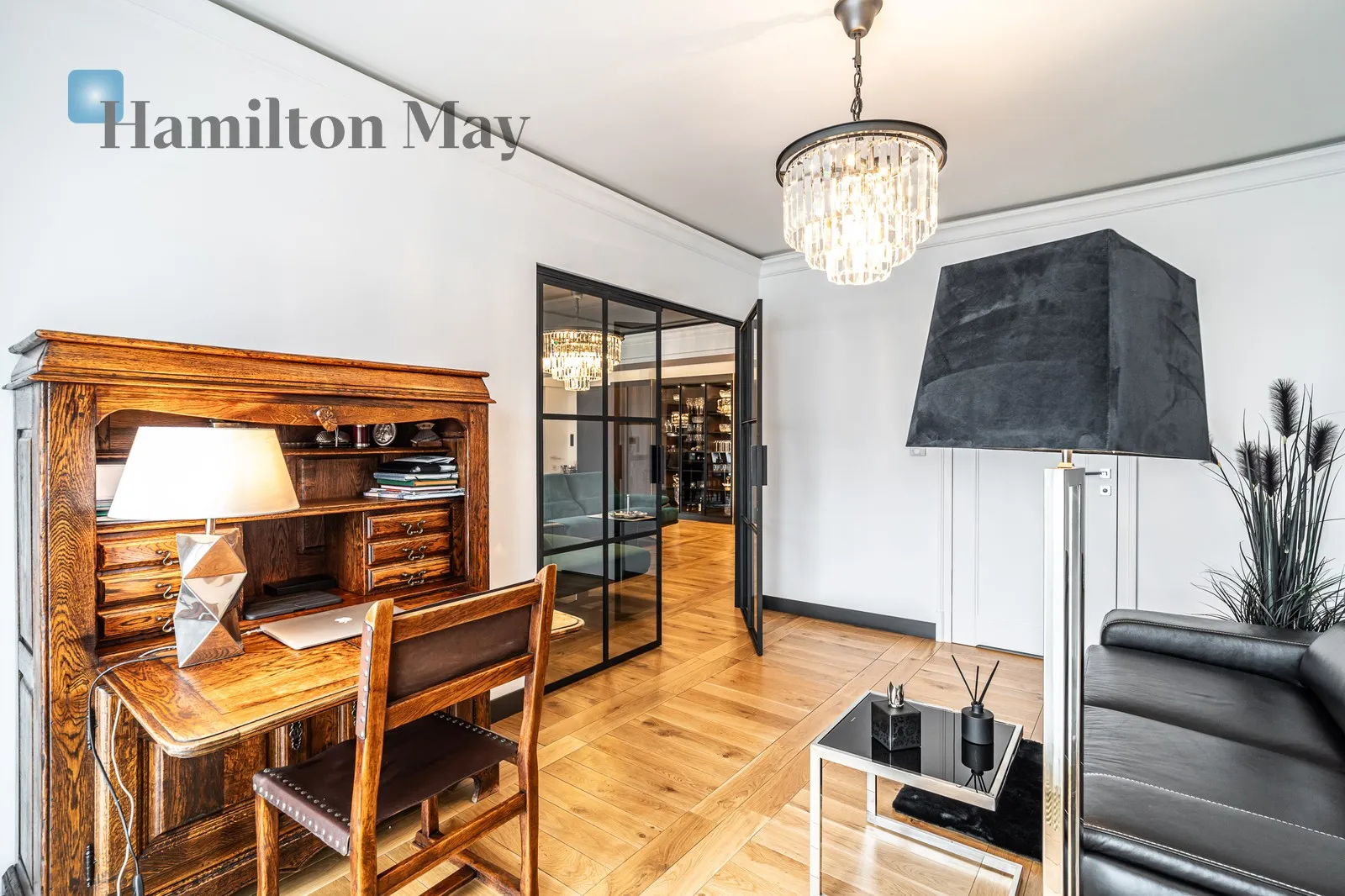 Street: Przemysłowa Region: Podgórze Subregion: Zabłocie Distance to centre: 2.04 km Level: 2 - slider