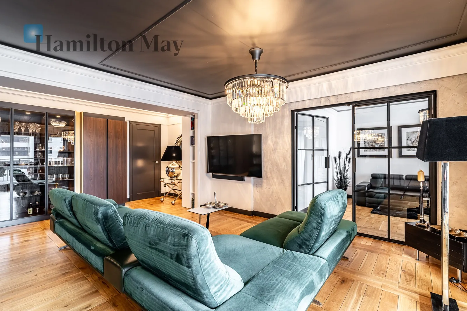 Region: Podgórze Subregion: Zabłocie Distance to centre: 2.04 km Level: 2 Price: 3490000 PLN Bedrooms: 3 Bathrooms: 3 Size: 133.12m2 - slider