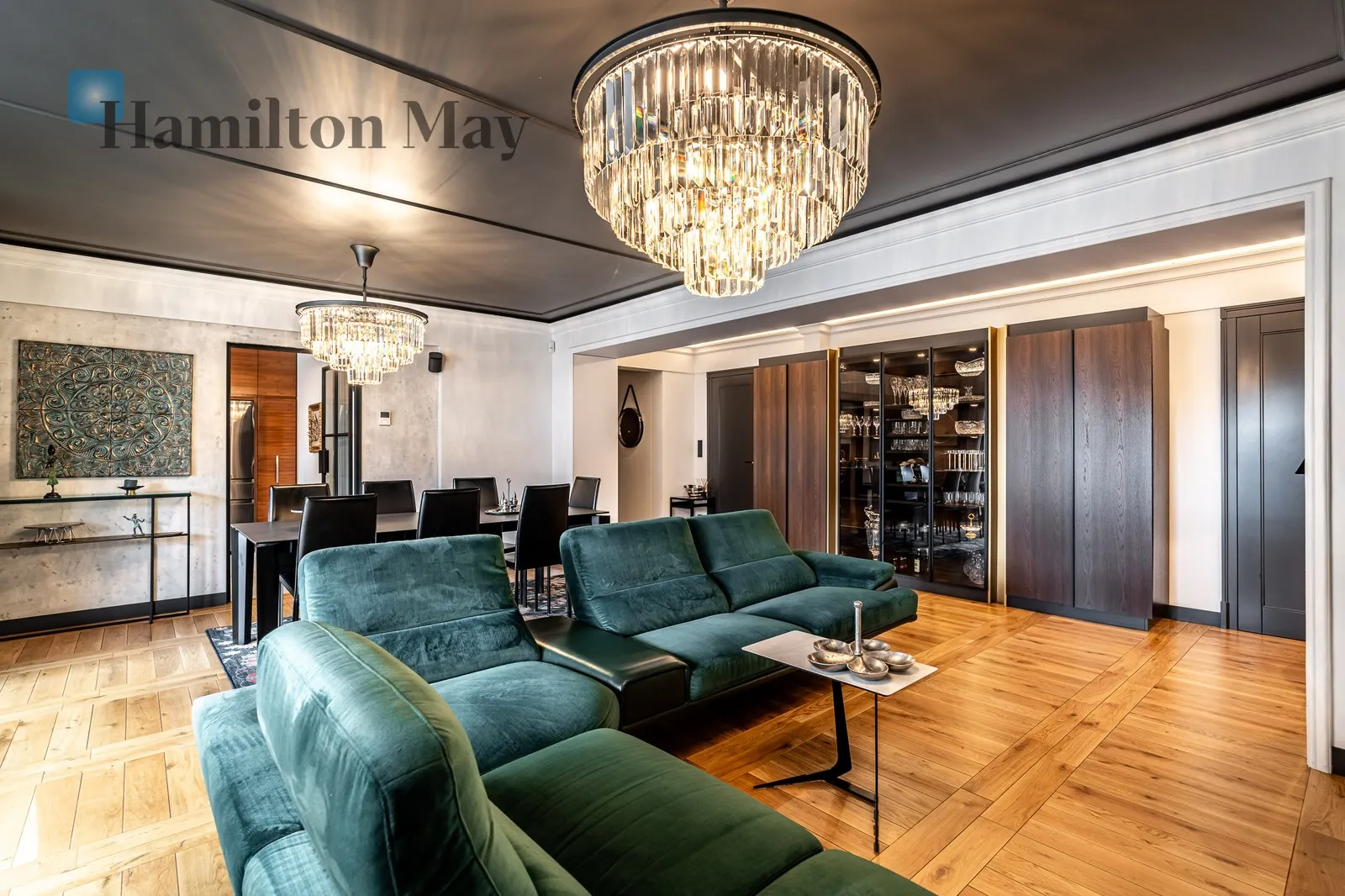 Street: Przemysłowa Region: Podgórze Subregion: Zabłocie Distance to centre: 2.04 km Level: 2 Price: 3490000 PLN Bedrooms: 3 Bathrooms: 3 - slider