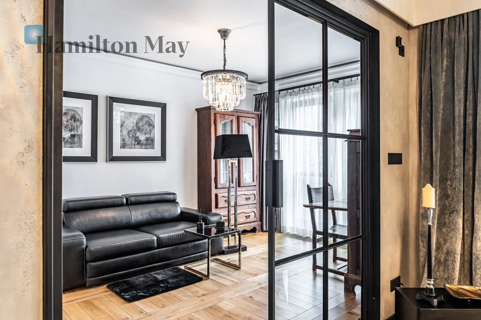 Distance to centre: 2.04 km Level: 2 Price: 3490000 PLN Bedrooms: 3 Bathrooms: 3 Size: 133.12m2 - slider