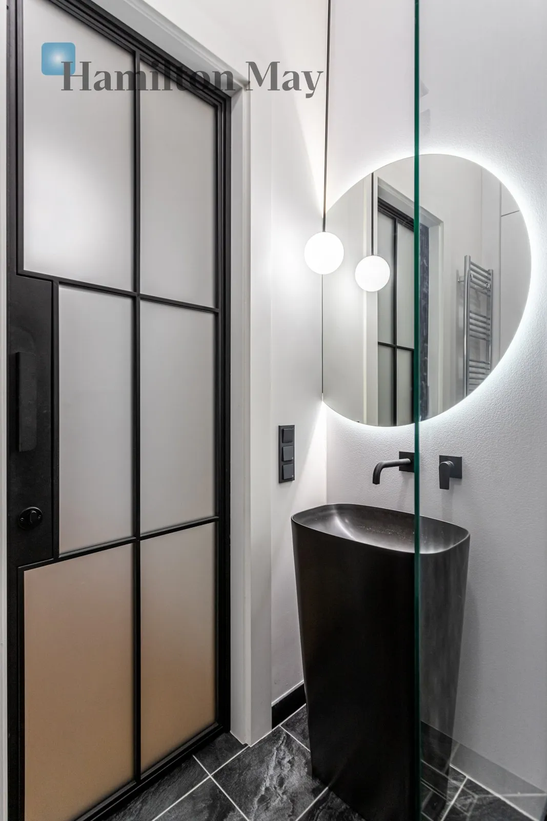 Region: Śródmieście Subregion: Śródmieście Południowe Distance to centre: 1.25 km Level: 3 Price: 6000 PLN Bedrooms: 1 Bathrooms: 1 Size: 58m2 Price/m2: 103 PLN - slider