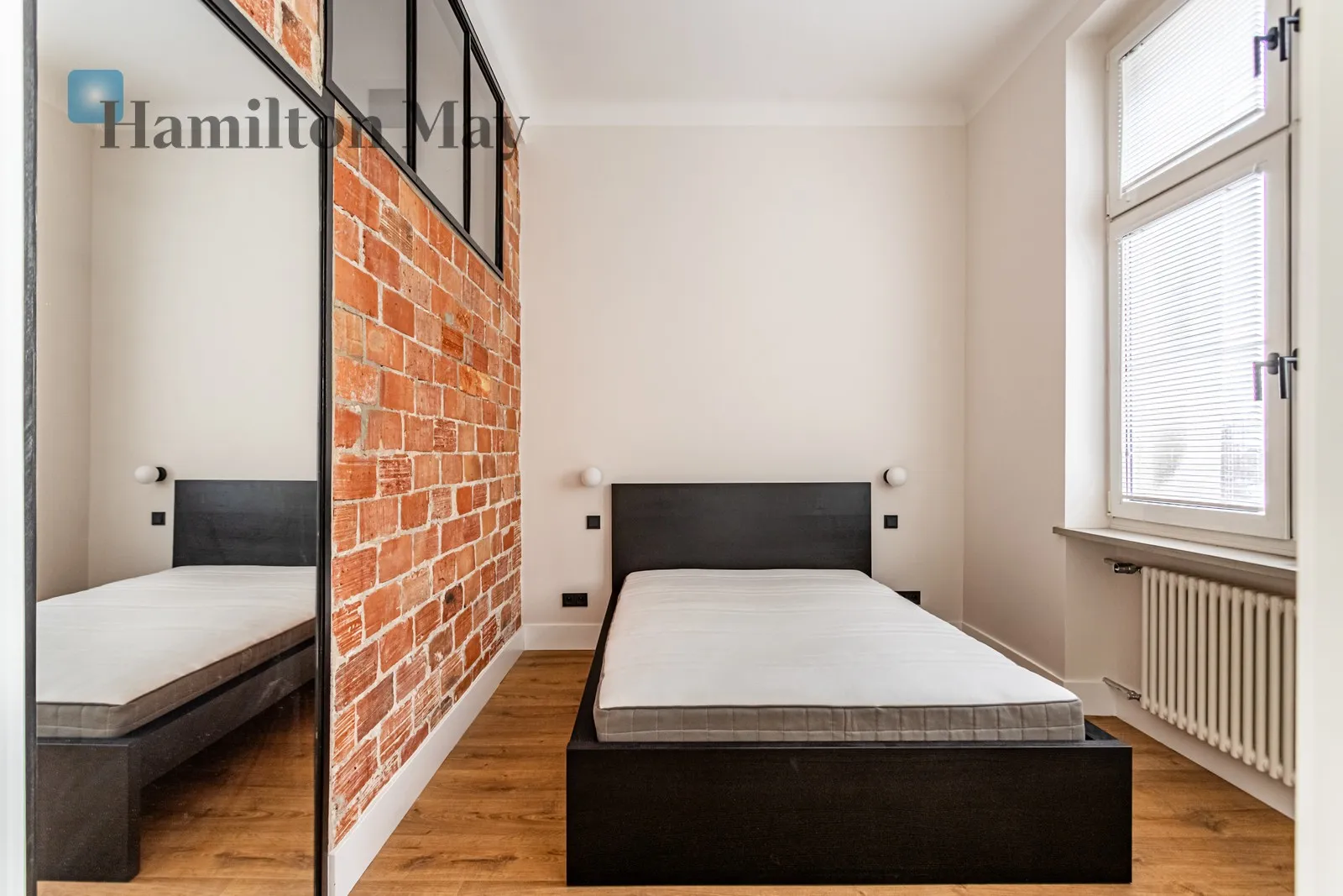 Region: Śródmieście Subregion: Śródmieście Południowe Distance to centre: 1.25 km Level: 3 Price: 6000 PLN Bedrooms: 1 Bathrooms: 1 - slider