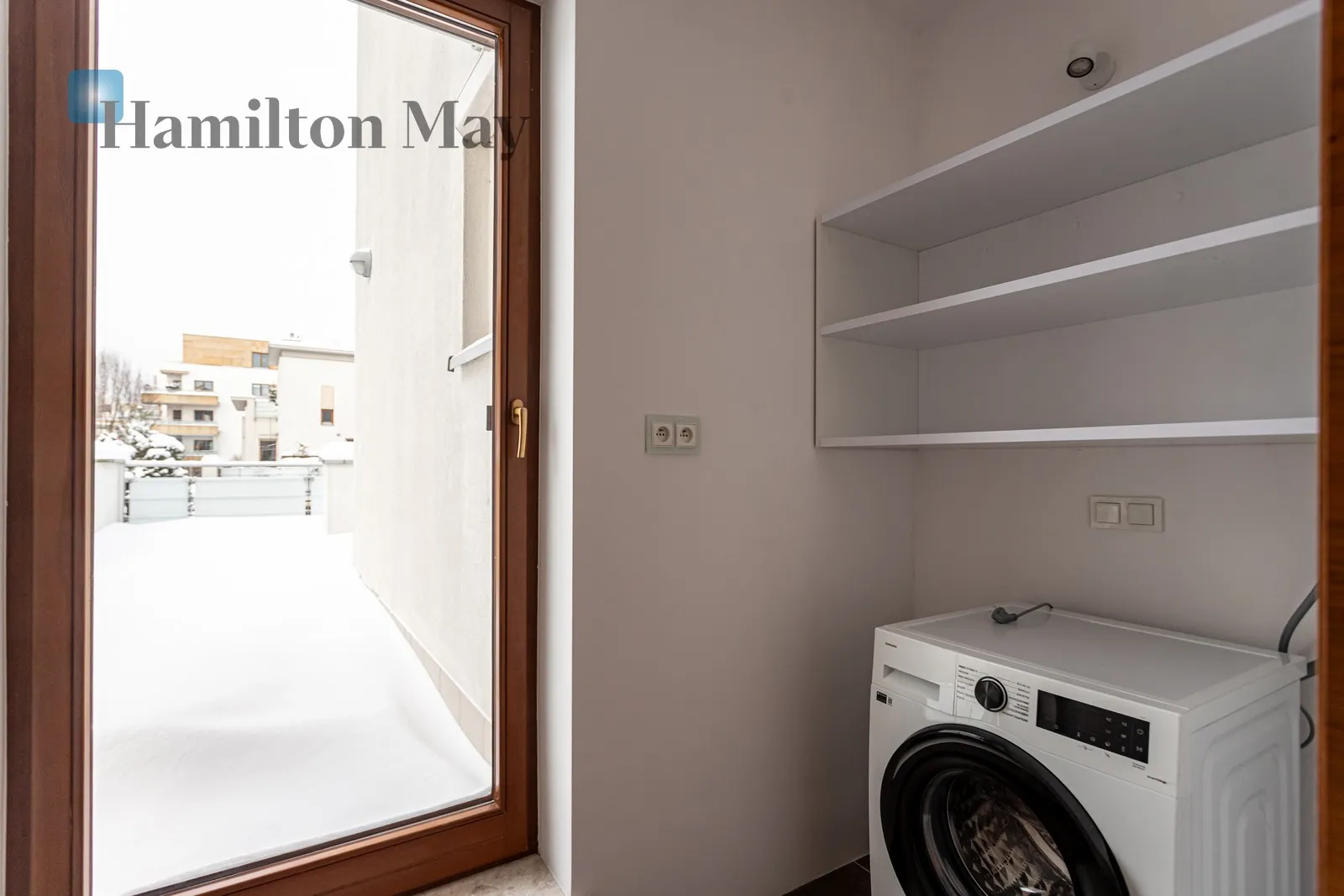 City: Warszawa Street: Rymarska Region: Mokotów Subregion: Wyględów Distance to centre: 4.21 km Price: 20000 PLN - slider