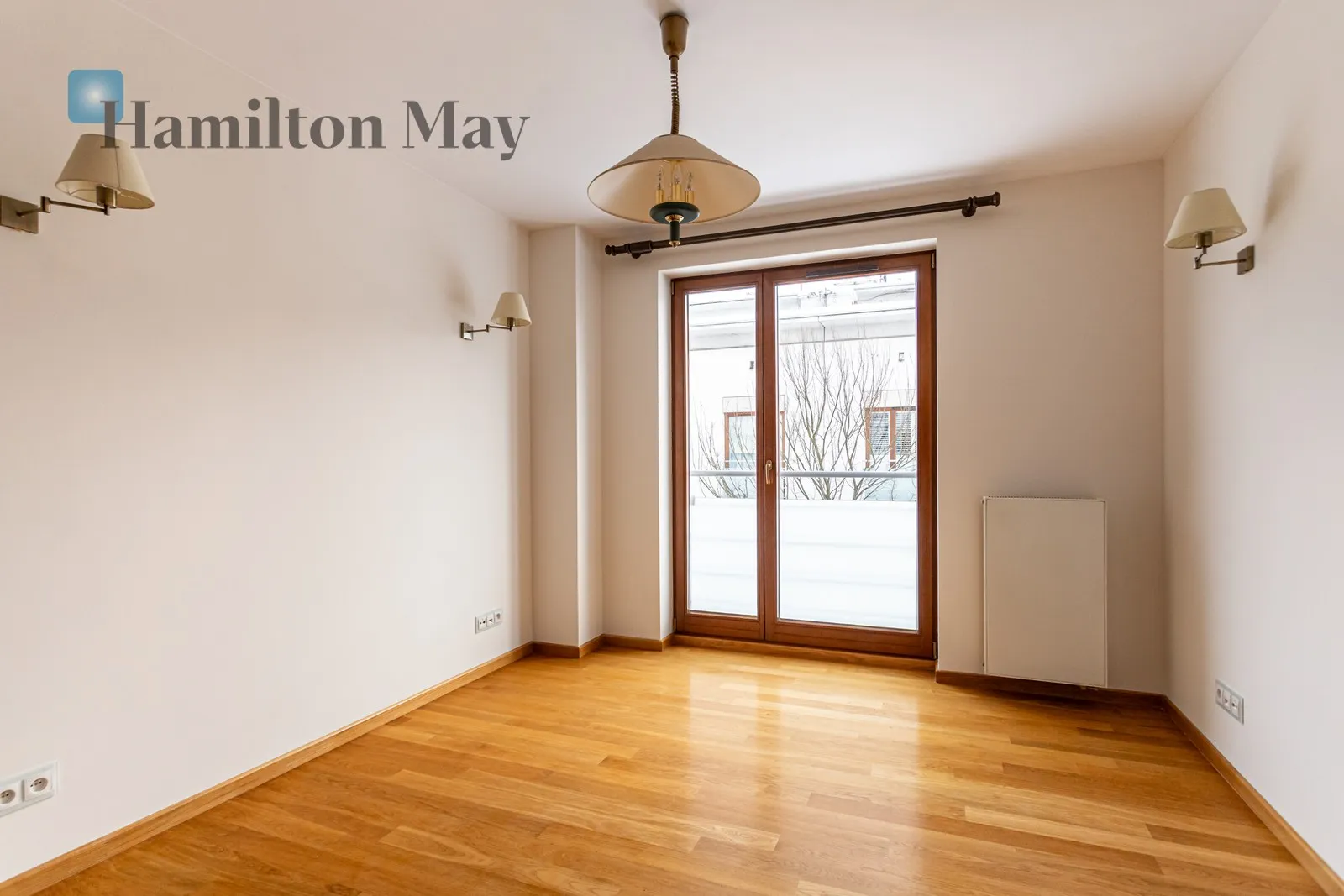 Region: Mokotów Subregion: Wyględów Distance to centre: 4.21 km Price: 20000 PLN Bedrooms: 3 Bathrooms: 2 - slider