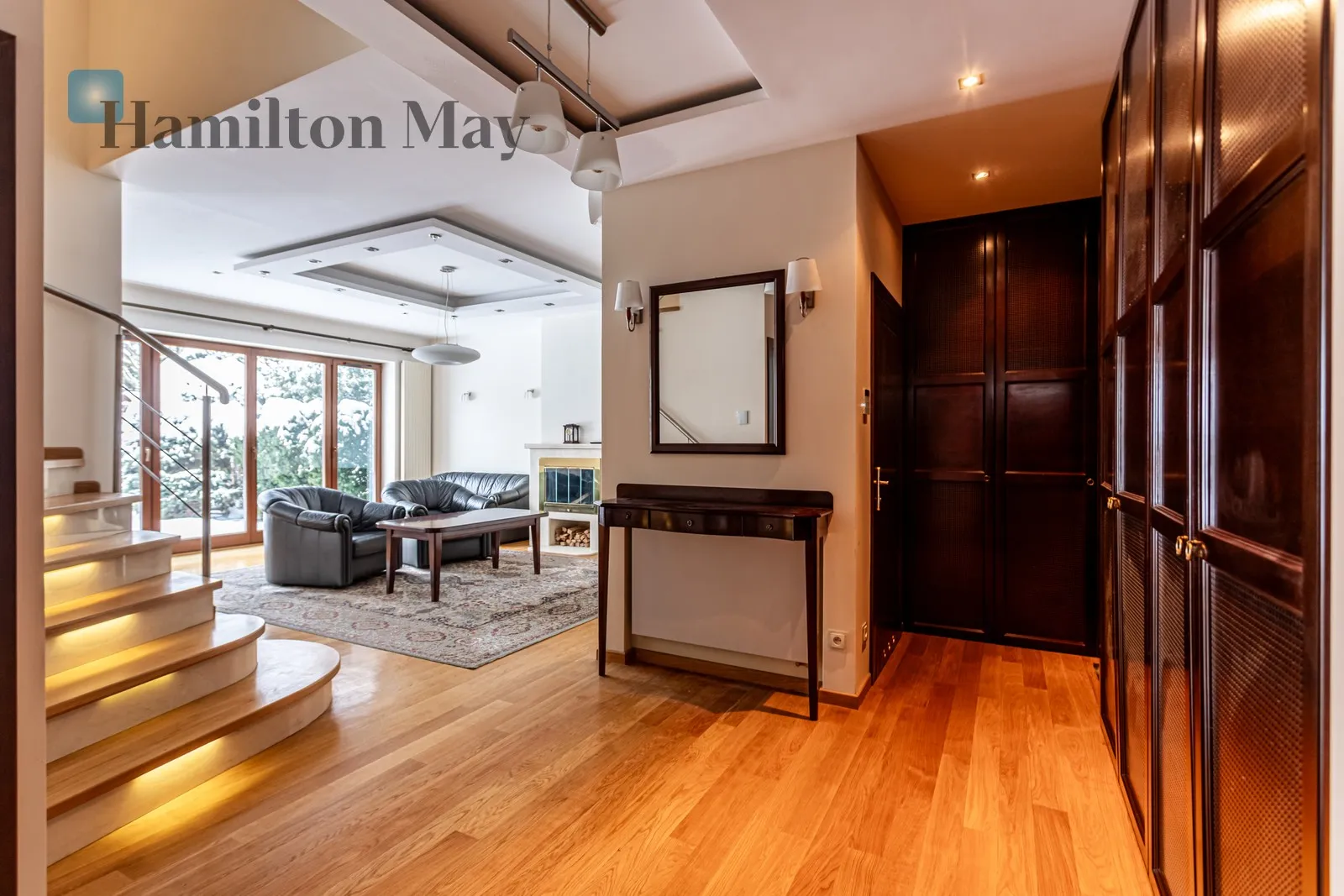 Bedrooms: 3 Bathrooms: 2 Plot size: 348m2 Price/m2: 81 PLN - slider