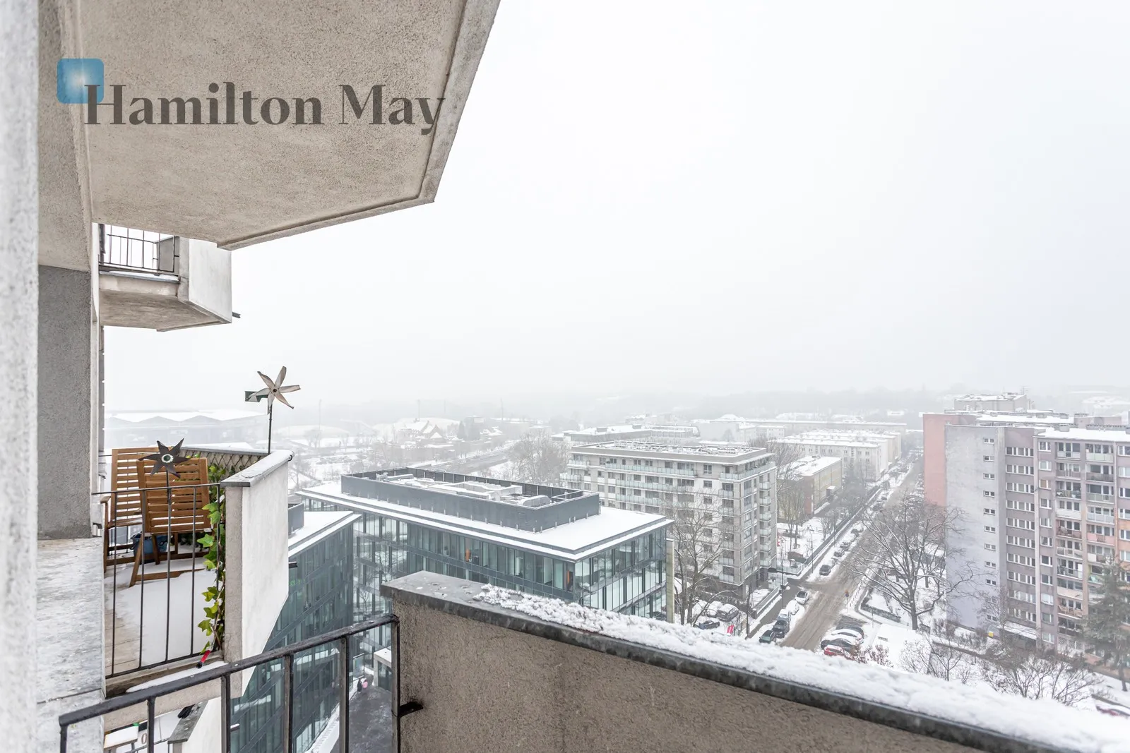 Street: Fabryczna Region: Śródmieście Subregion: Powiśle Distance to centre: 2.07 km Level: 13 Price: 720000 PLN Bedrooms: 1 - slider