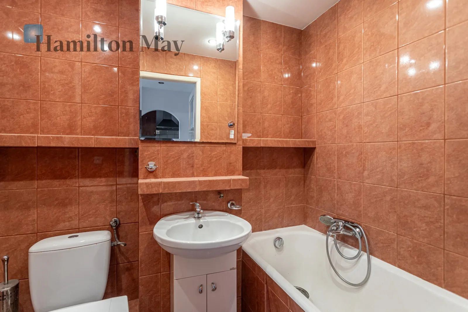 Distance to centre: 2.07 km Level: 13 Price: 720000 PLN Bedrooms: 1 Bathrooms: 1 Size: 38.24m2 Price/m2: 18828 PLN - slider