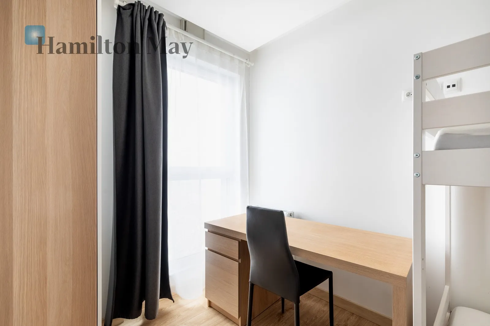 Price: 4500 PLN Bedrooms: 2 Bathrooms: 1 Size: 60m2 Price/m2: 75 PLN - slider