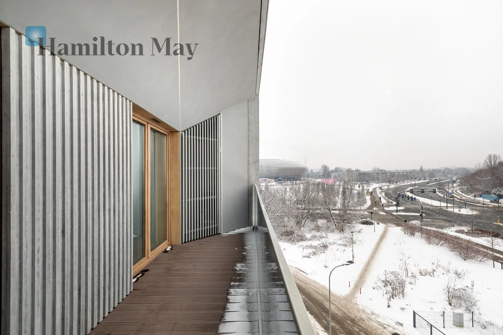 Distance to centre: 3.71 km Level: 4 Price: 4500 PLN Bedrooms: 2 - slider