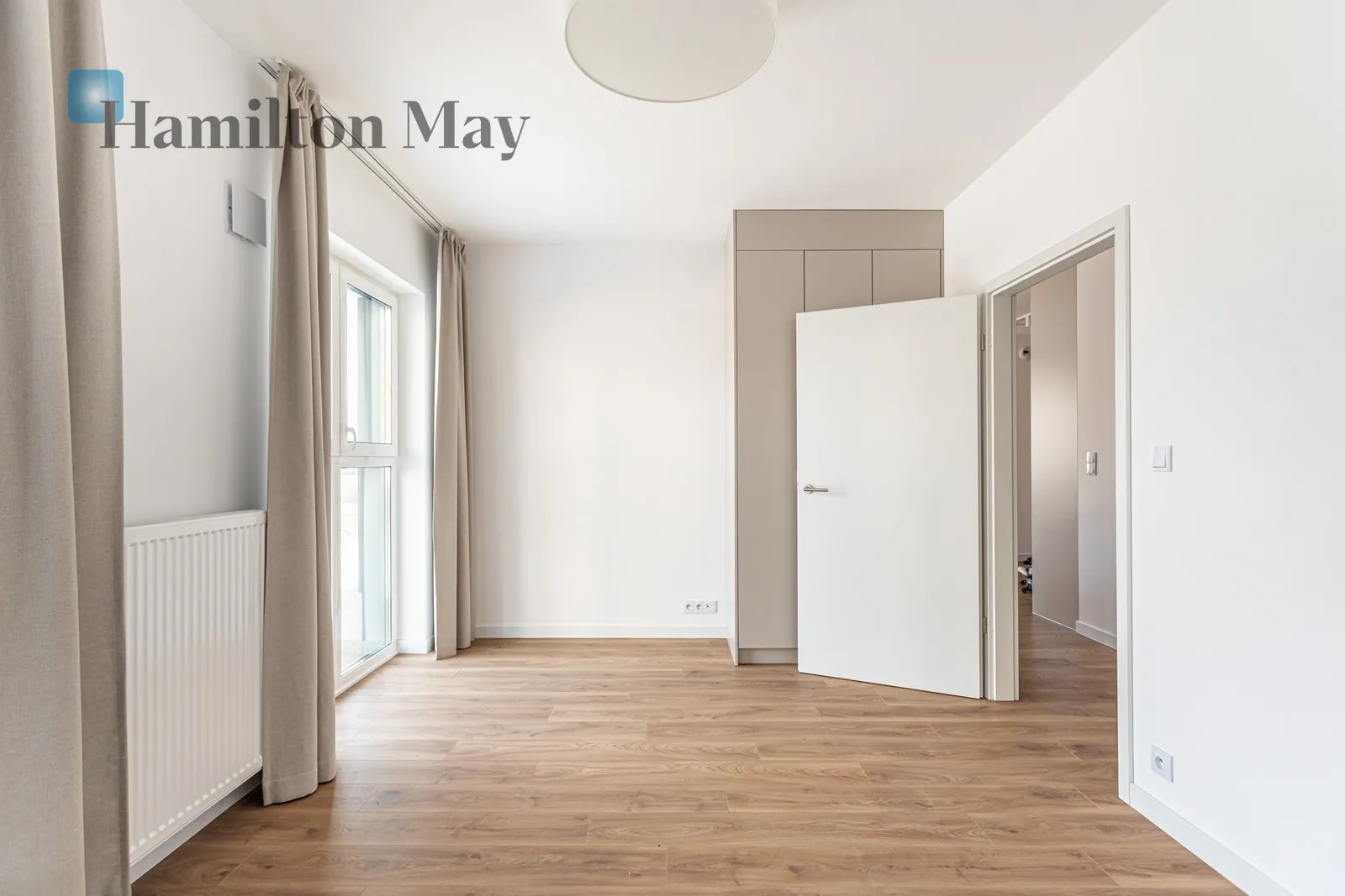 Distance to centre: 5.73 km Price: 1011000 PLN Bedrooms: 1 Bathrooms: 1 Size: 53.44m2 Price/m2: 18918 PLN - slider