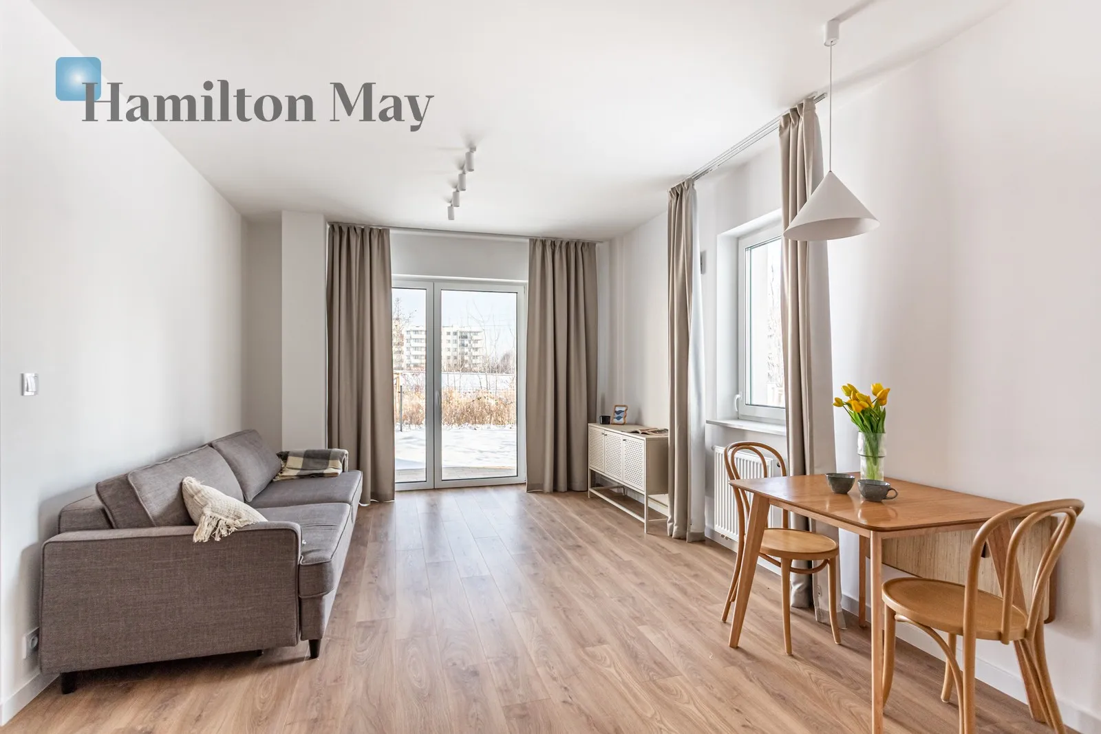City: Warszawa Street: Wschodu Słońca Region: Włochy Subregion: Raków Distance to centre: 5.73 km Price: 1011000 PLN Bedrooms: 1 Bathrooms: 1 Size: 53.44m2 - slider