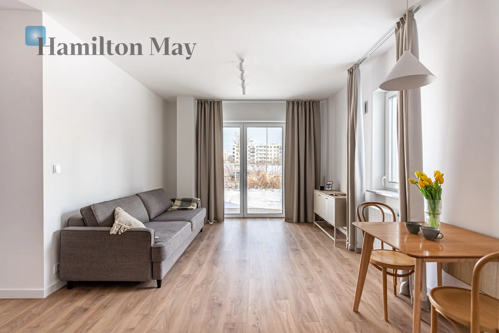 Street: Wschodu Słońca Region: Włochy Subregion: Raków Distance to centre: 5.73 km Price: 1011000 PLN Bedrooms: 1 Bathrooms: 1 Size: 53.44m2 Price/m2: 18918 PLN - slider