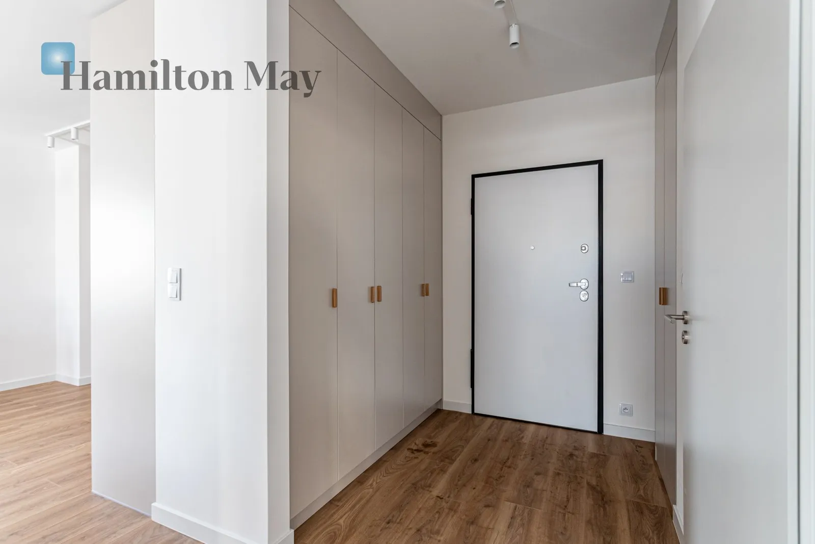 Region: Włochy Subregion: Raków Distance to centre: 5.73 km Price: 1011000 PLN Bedrooms: 1 - slider