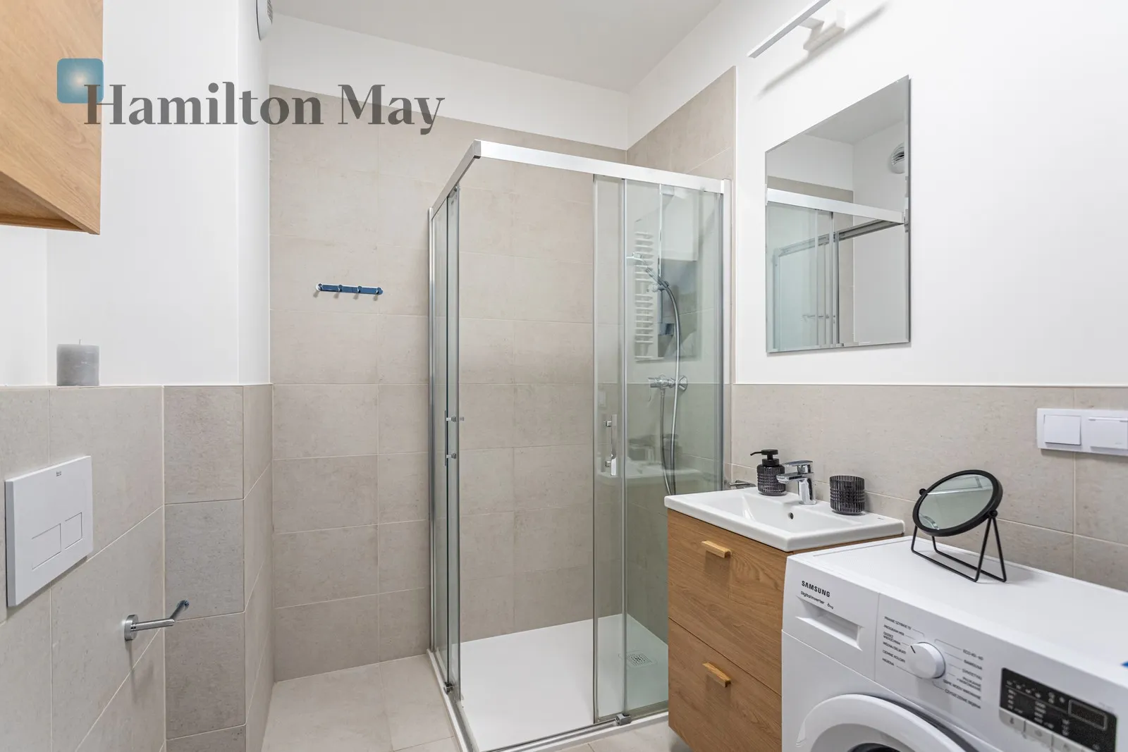 Дві спальні | 53,33 м2 | Балкон | Італія - slider