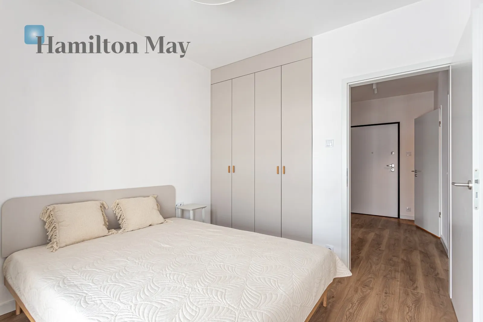 Дві спальні | 53,33 м2 | Балкон | Італія - slider