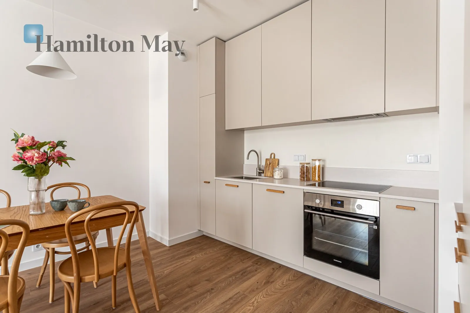 Дві спальні | 53,33 м2 | Балкон | Італія - slider