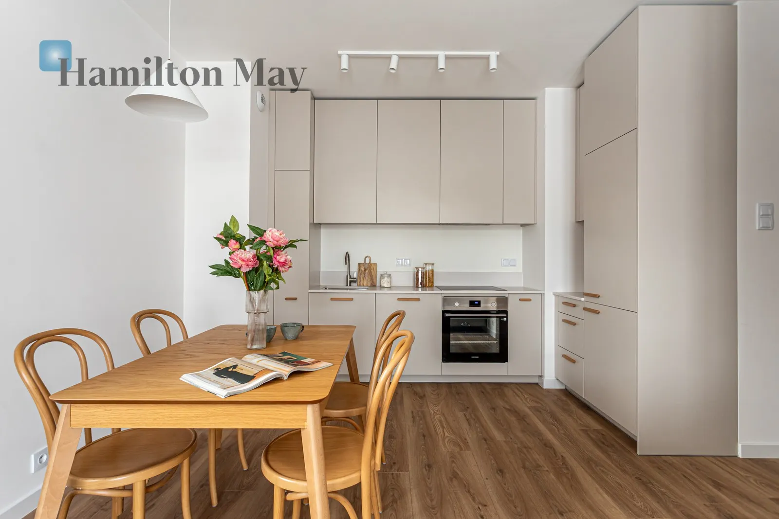 Дві спальні | 53,33 м2 | Балкон | Італія - slider