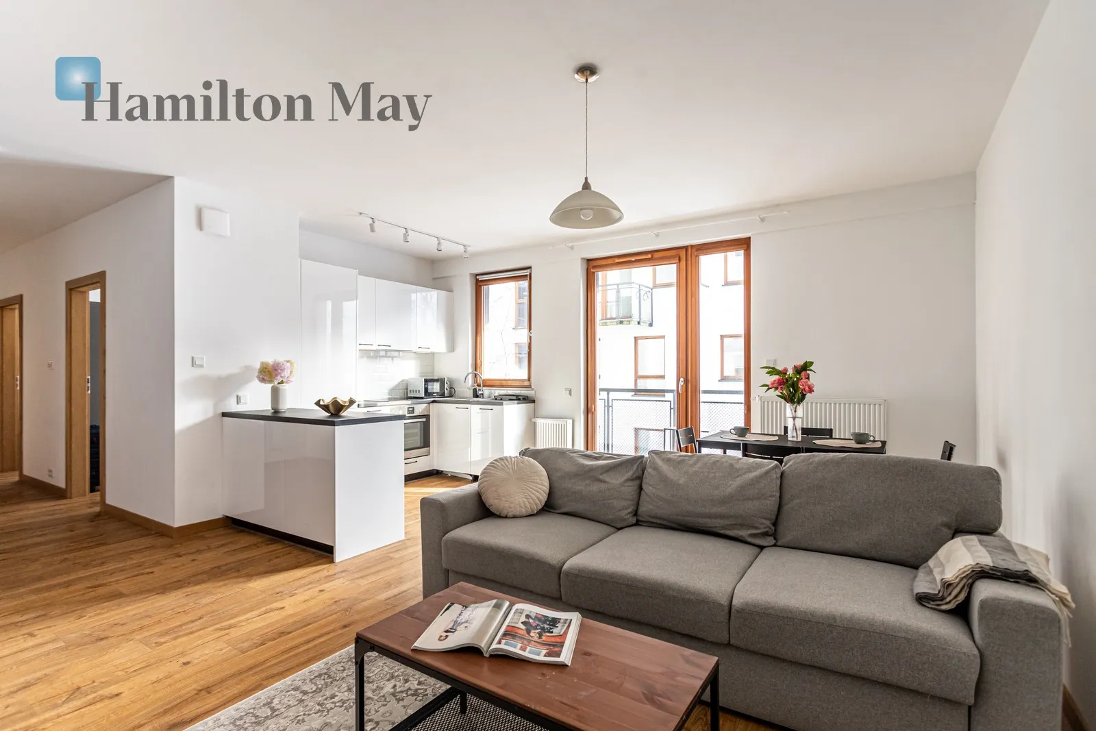 3 pokoje na Woli| balkon | ciche patio | garaż I metro

 - slider