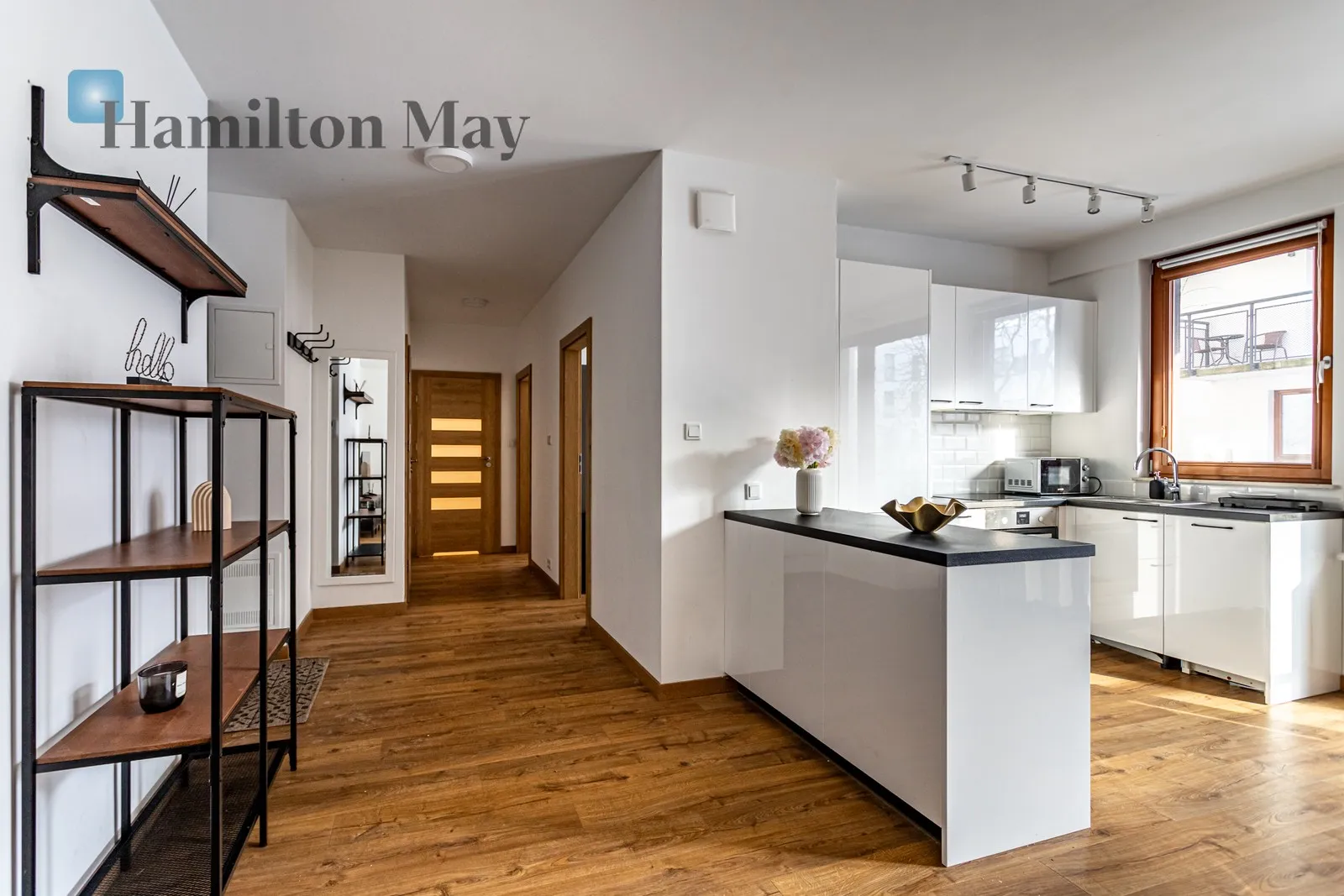 3 pokoje na Woli| balkon | ciche patio | garaż I metro

 - slider