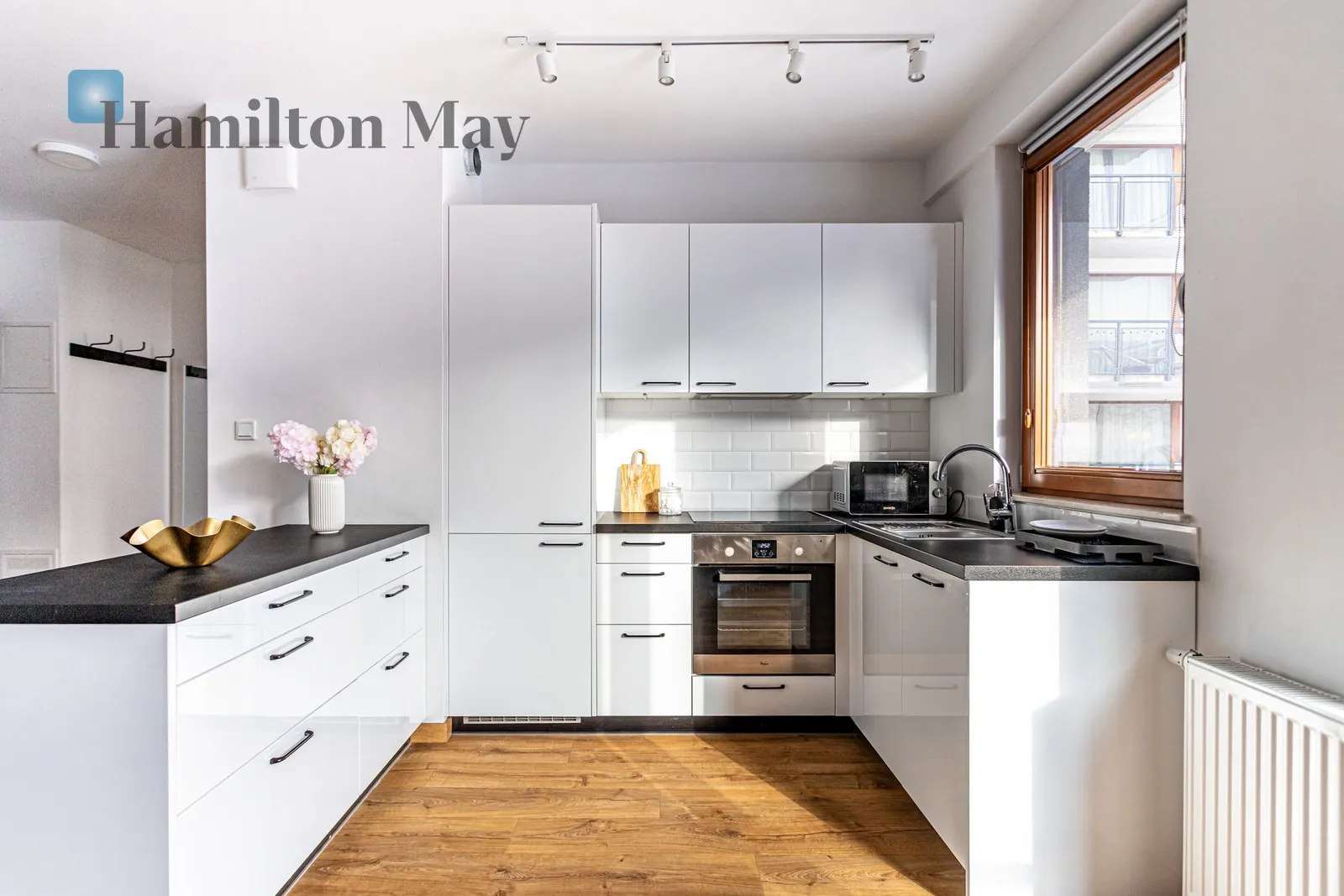 3 pokoje na Woli| balkon | ciche patio | garaż I metro

 - slider