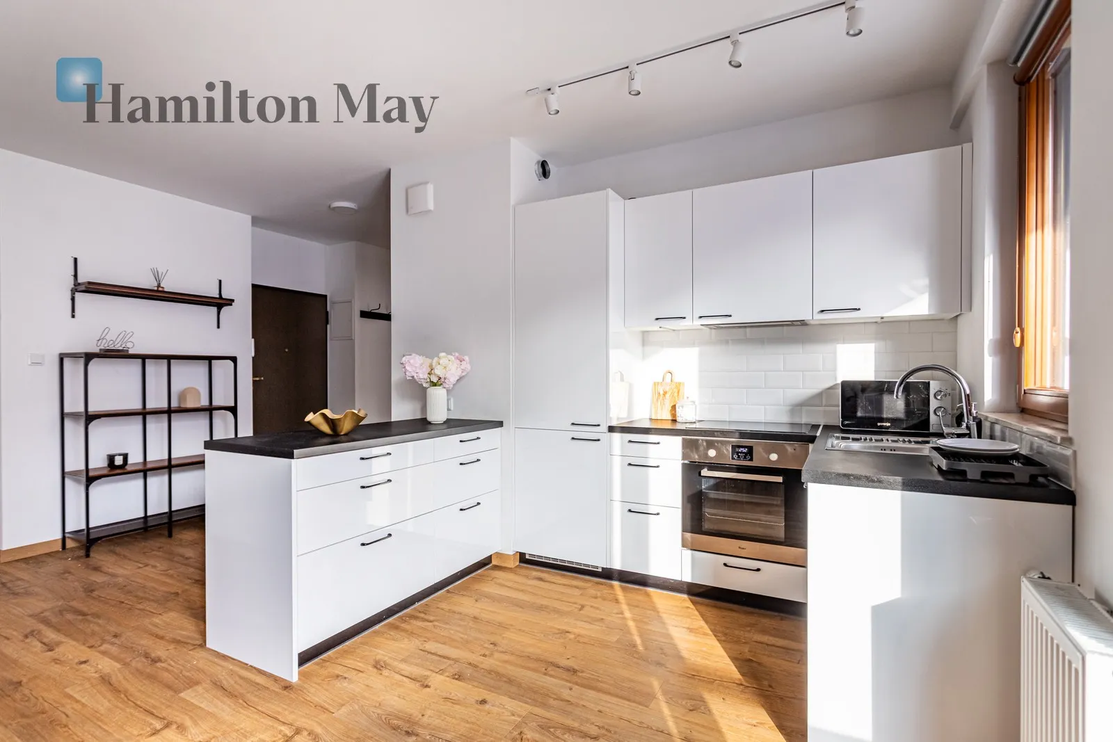 3 pokoje na Woli| balkon | ciche patio | garaż I metro

 - slider