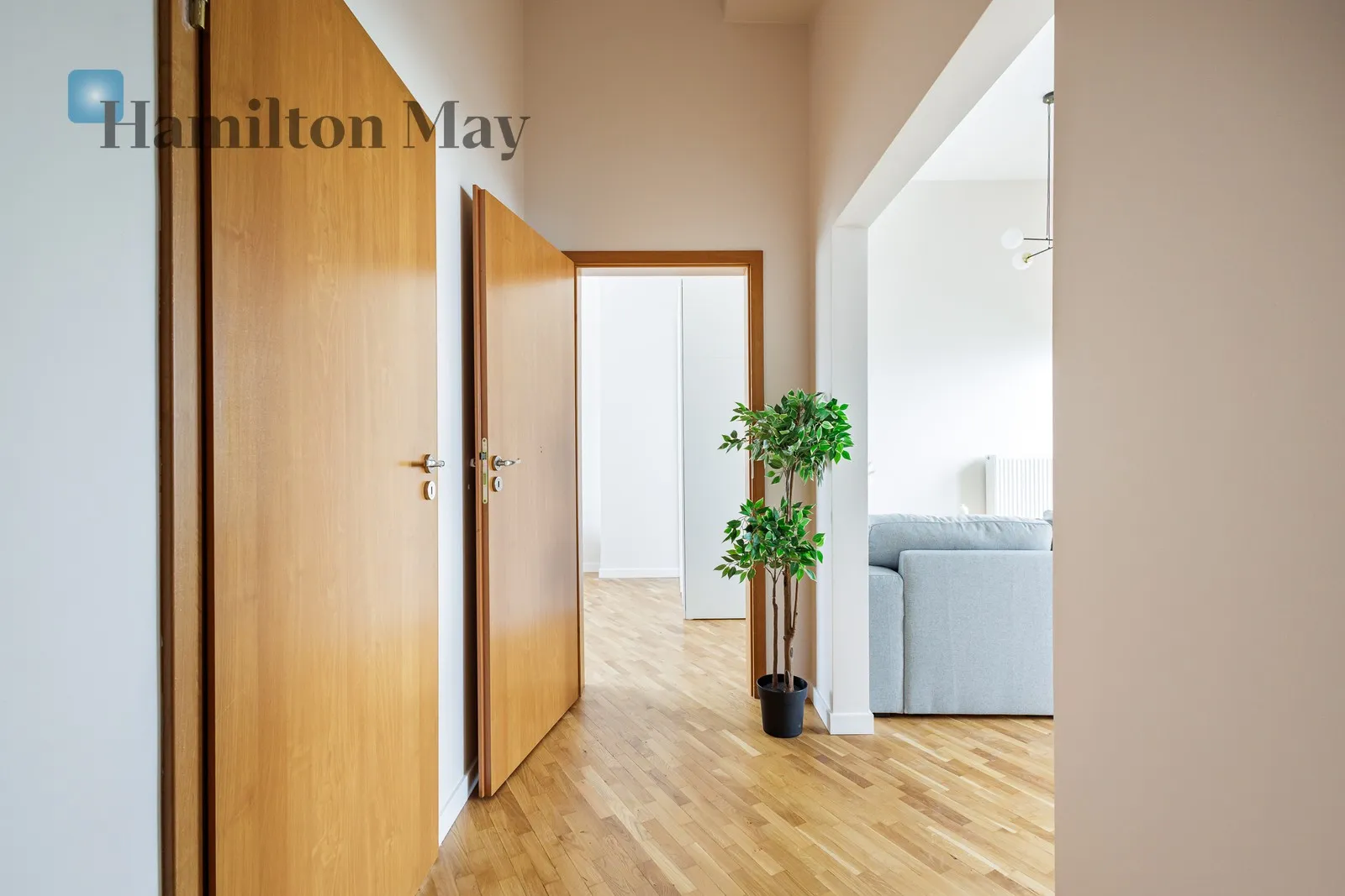 Ostatnie piętro z wysokimi sufitami | 200 m od metra Kondratowicza  - slider