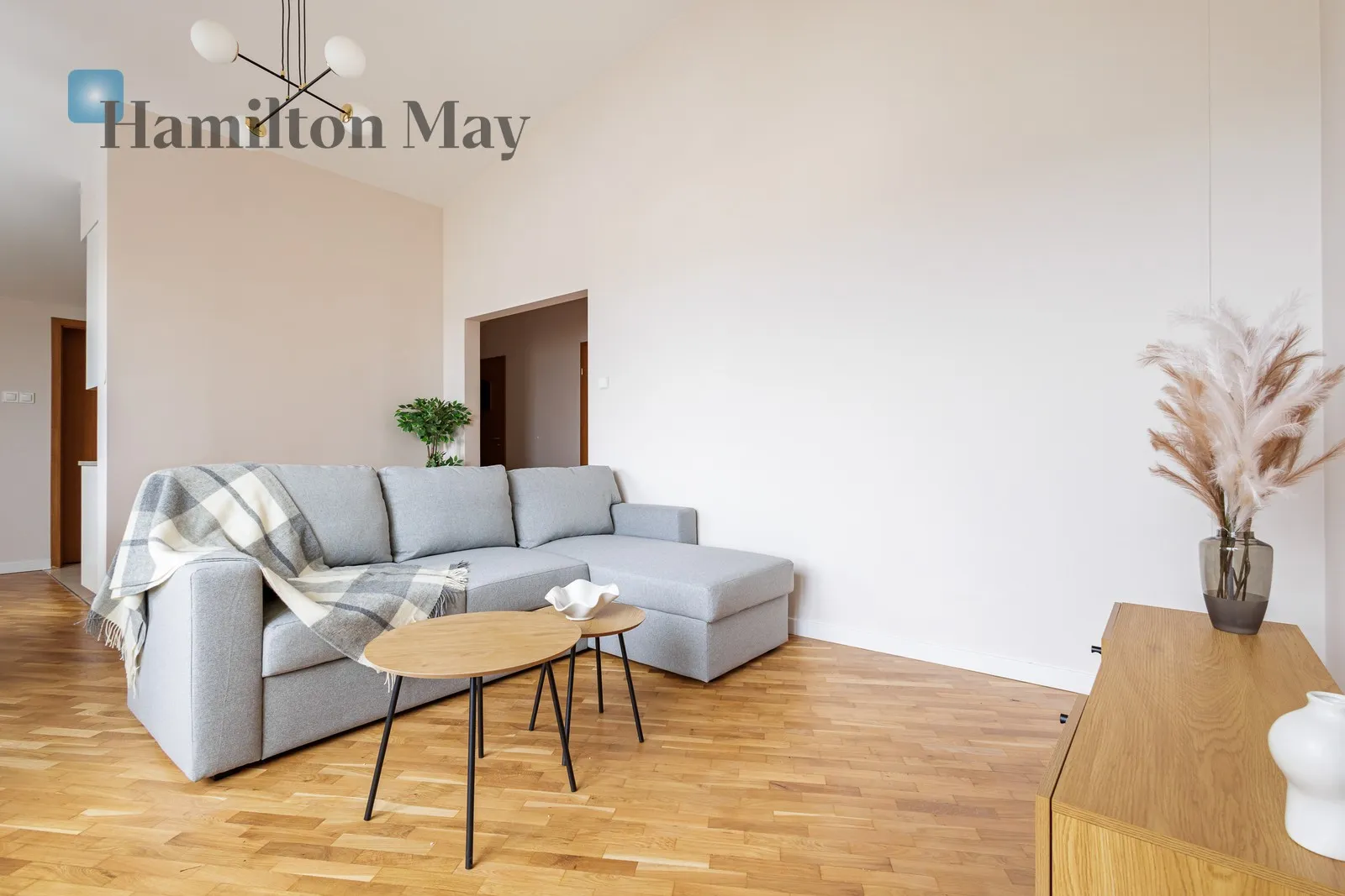 Ostatnie piętro z wysokimi sufitami | 200 m od metra Kondratowicza  - slider