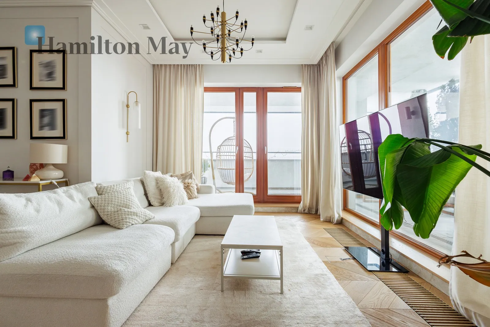 City: Warszawa Street: Jana Karola Chodkiewicza Region: Mokotów Subregion: Wyględów Distance to centre: 3.2 km Level: 9 Price: 9900 PLN Bedrooms: 2 Bathrooms: 1 Size: 72m2 - slider