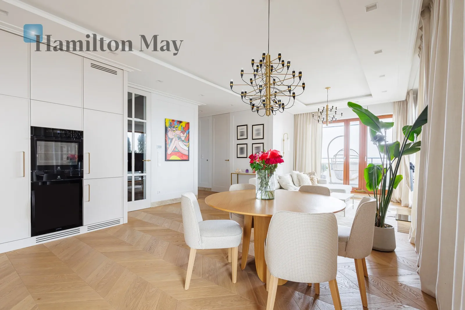 City: Warszawa Street: Jana Karola Chodkiewicza Region: Mokotów Subregion: Wyględów Distance to centre: 3.2 km Level: 9 Price: 9900 PLN Bedrooms: 2 - slider