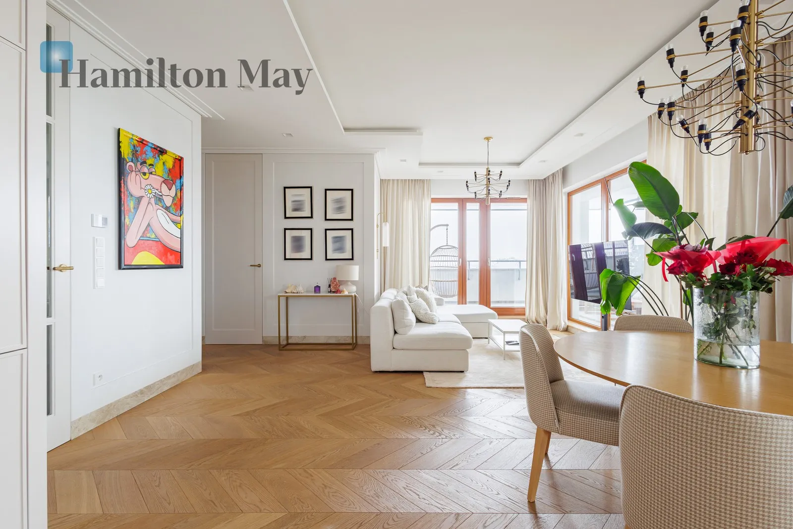 City: Warszawa Street: Jana Karola Chodkiewicza Region: Mokotów Subregion: Wyględów Distance to centre: 3.2 km Level: 9 Price: 9900 PLN Bedrooms: 2 Bathrooms: 1 - slider