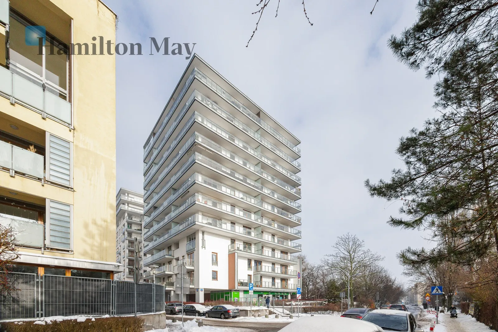 Region: Mokotów Subregion: Wyględów Distance to centre: 3.2 km Level: 9 Price: 9900 PLN Bedrooms: 2 - slider