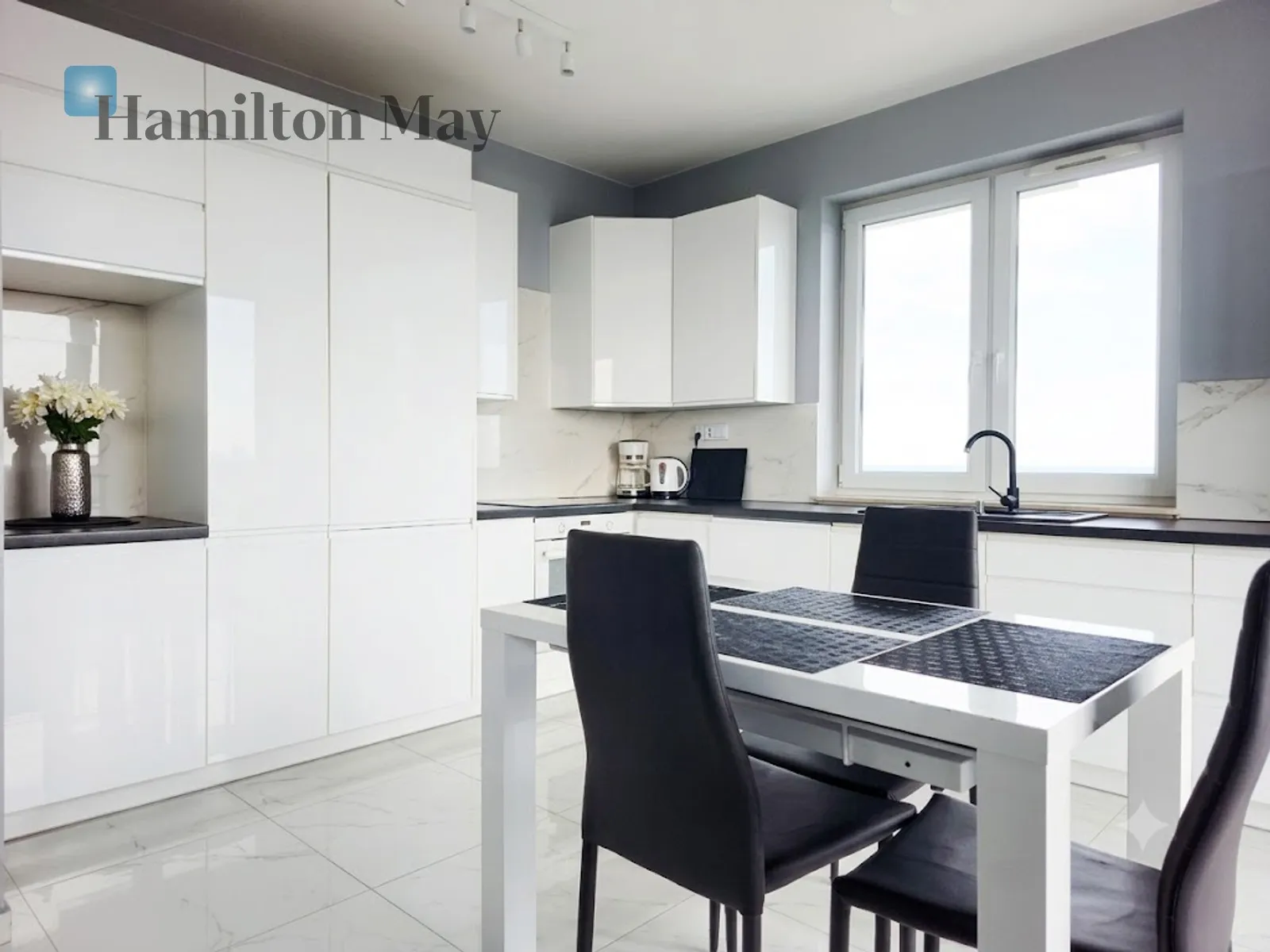 Region: Psie Pole Subregion: Kleczków Distance to centre: 2.56 km Level: 15 Price: 3000 PLN Bedrooms: 1 Bathrooms: 1 Size: 40.37m2 - slider