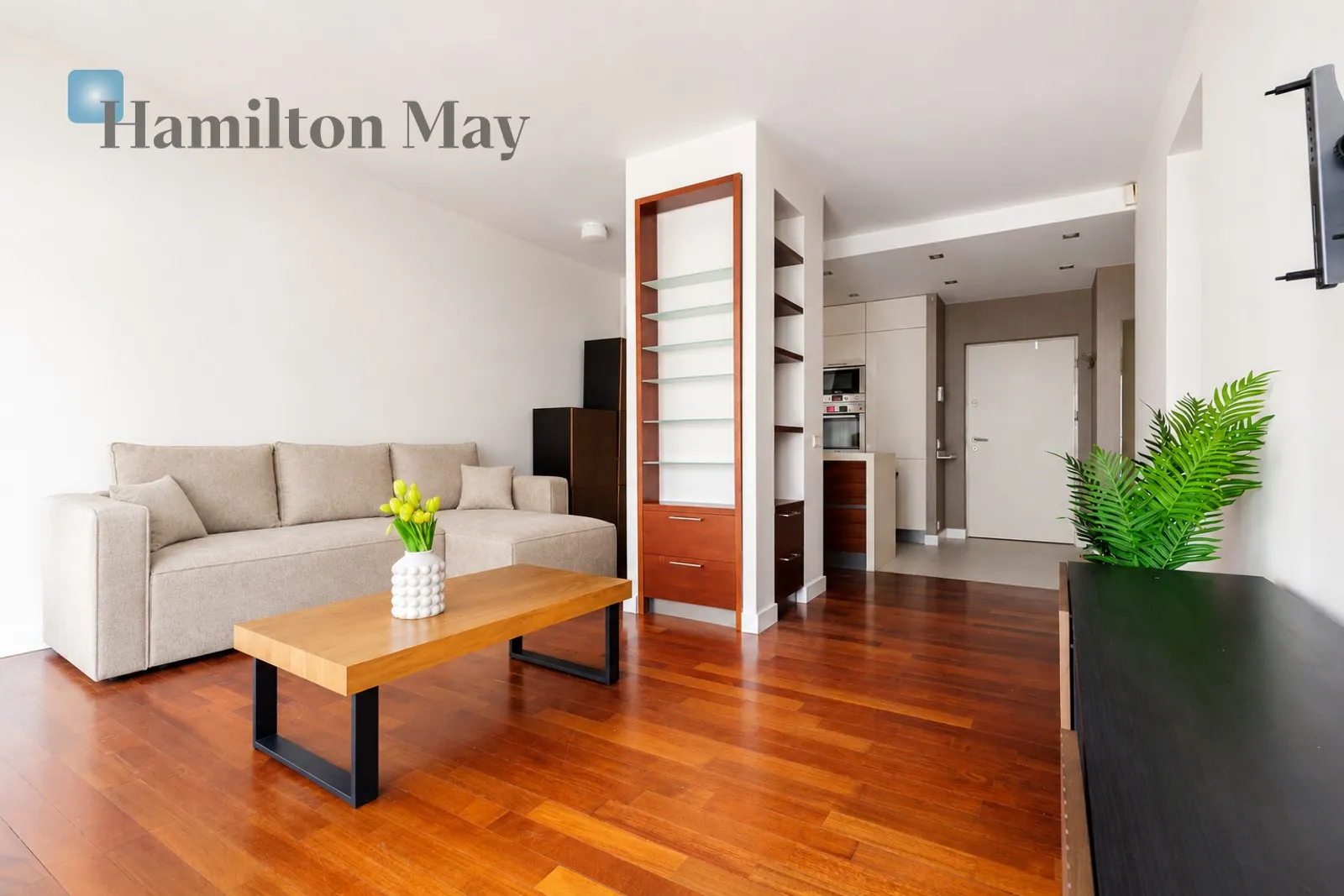 City: Warszawa Street: Pańska Region: Wola Subregion: Czyste Distance to centre: 1.55 km Level: 2 Price: 4900 PLN Bedrooms: 1 Bathrooms: 1 Size: 55m2 Price/m2: 89 PLN - slider