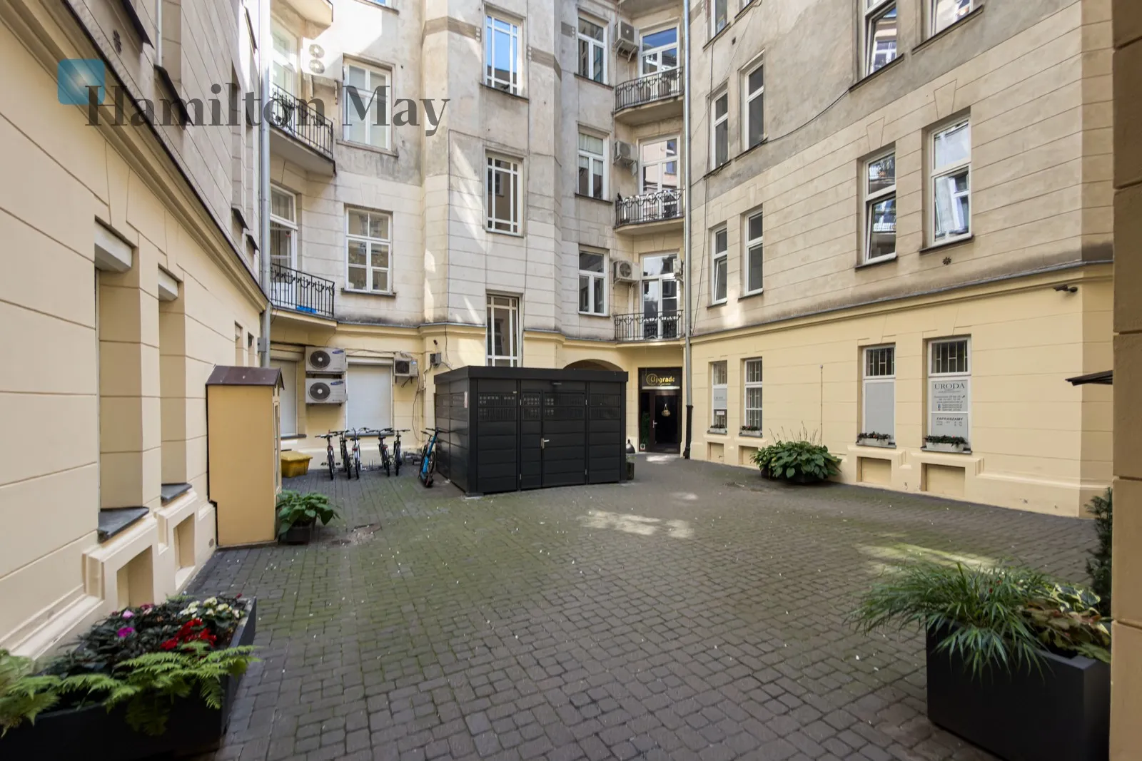 3-room apartment for rent in a tenement house near Hala Koszyki - slider