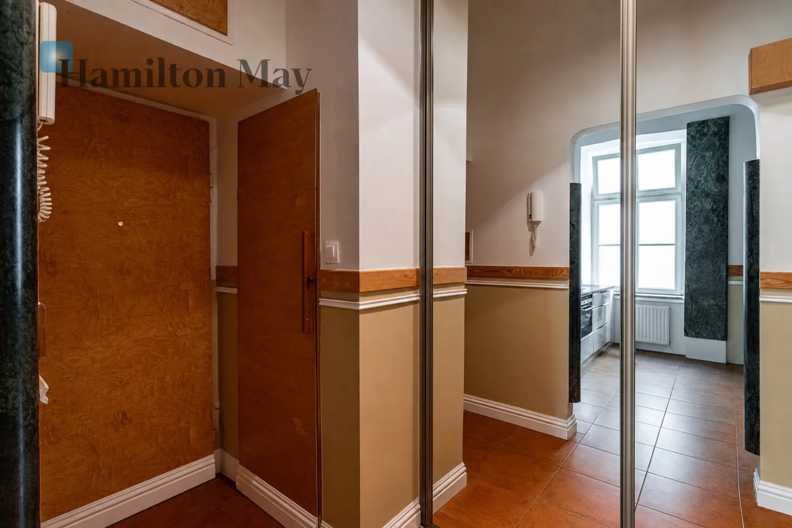 3-room apartment for rent in a tenement house near Hala Koszyki - slider