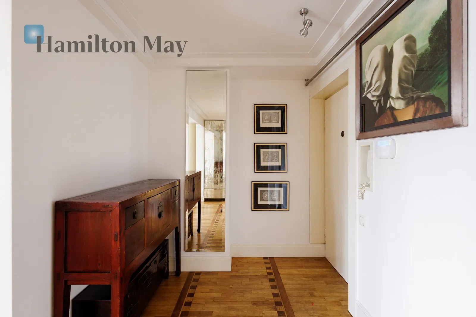 Subregion: Saska Kępa Distance to centre: 2.88 km Level: 2 Price: 5500 PLN Bedrooms: 1 Bathrooms: 1 - slider