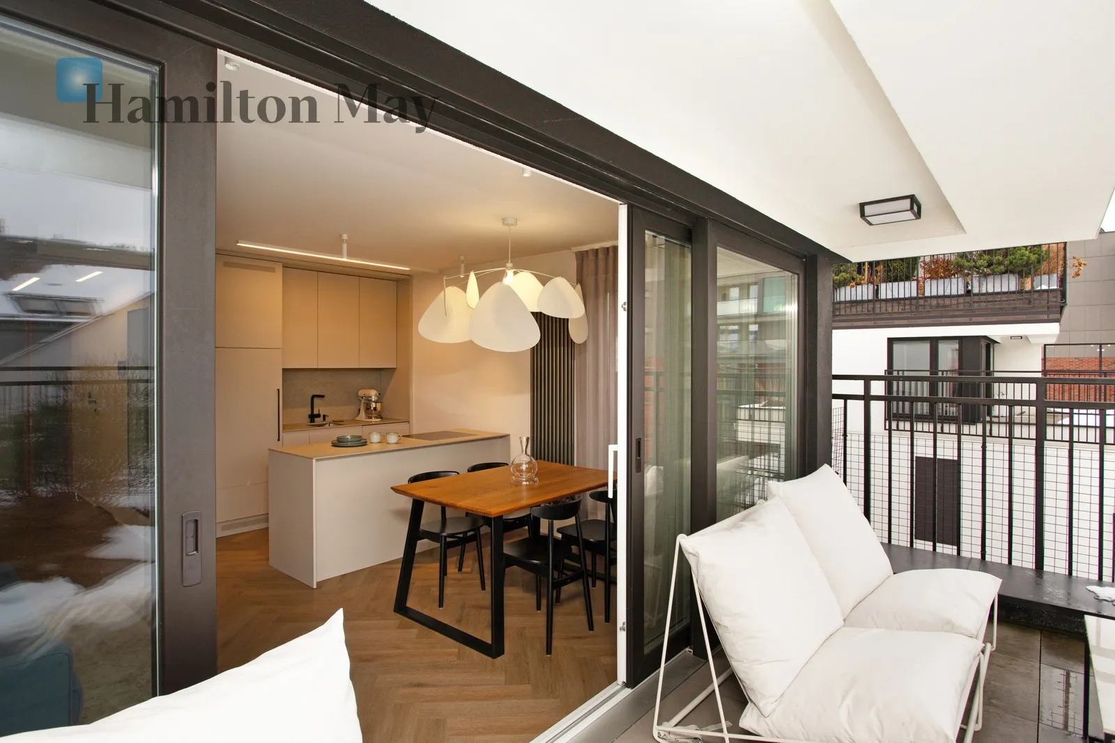 Beautiful apartment with gym, cinema room and garage | BROWAR KLEPARZ - slider