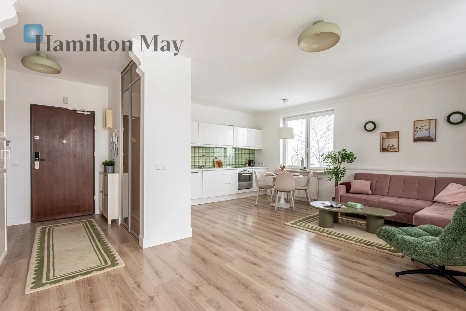 Street: Meksykańska Region: Praga-Południe Distance to centre: 3.3 km Level: 5 Price: 3650 PLN Bedrooms: 1 Bathrooms: 1 Size: 54m2 Price/m2: 68 PLN - slider