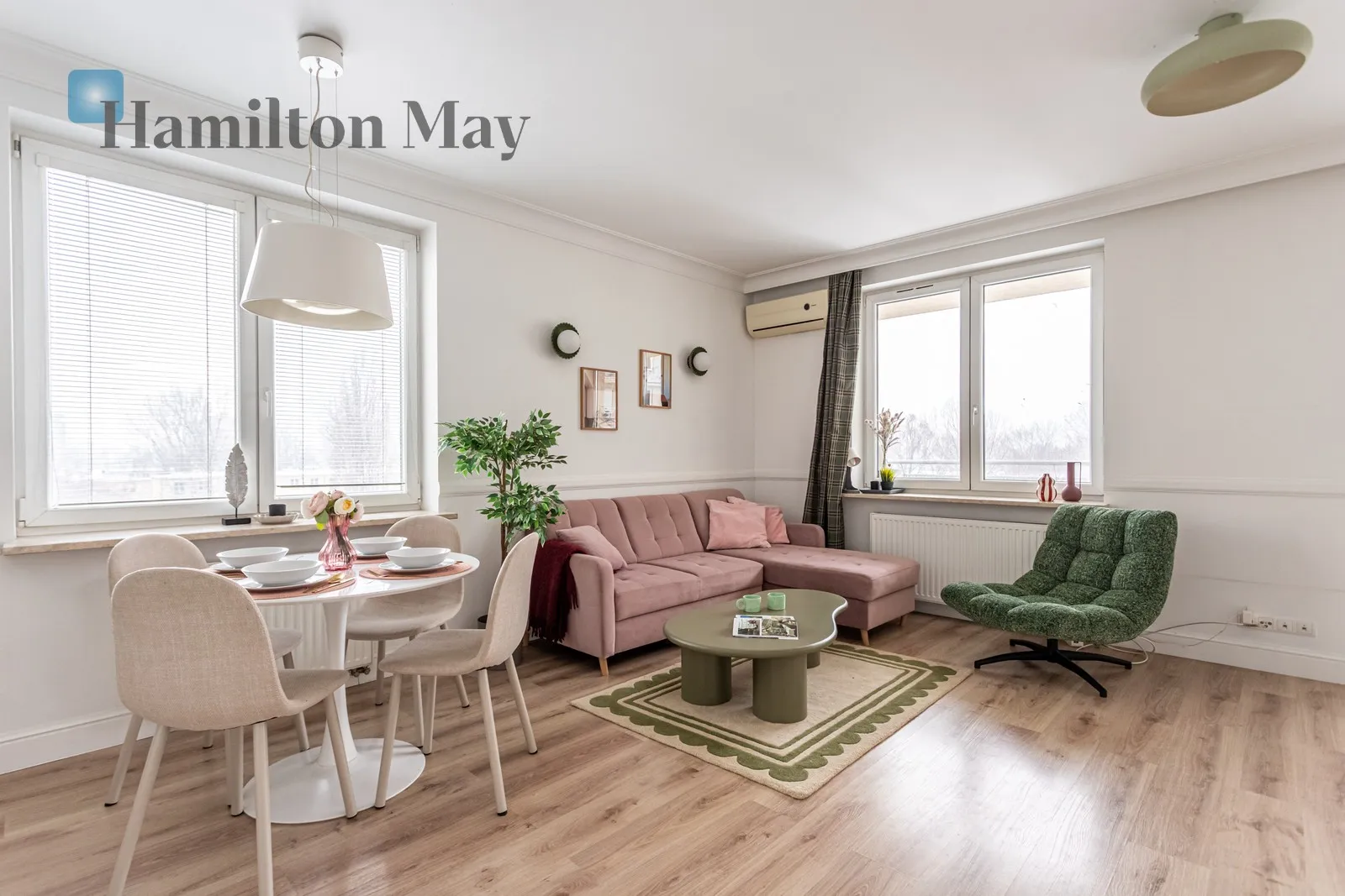 Region: Praga-Południe Distance to centre: 3.3 km Level: 5 Price: 3650 PLN Bedrooms: 1 Bathrooms: 1 Size: 54m2 Price/m2: 68 PLN - slider