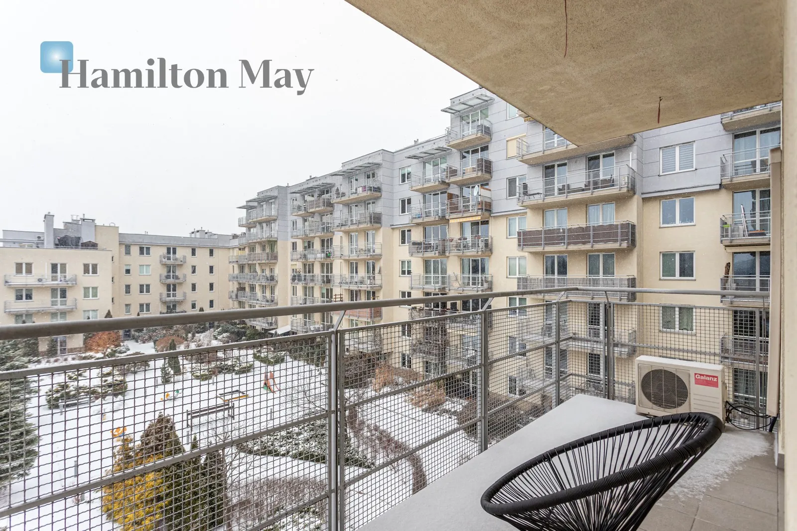 Level: 5 Price: 3650 PLN Bedrooms: 1 Bathrooms: 1 Size: 54m2 Price/m2: 68 PLN - slider